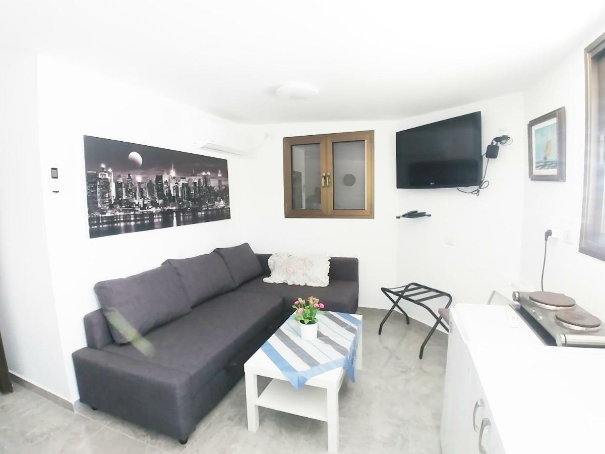 Carmela House Apartment Arad Ngoại thất bức ảnh